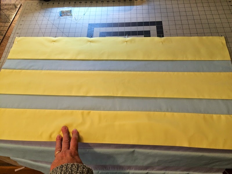 Cómo hacer una manta con peso: 10 Pasos (con imágenes)